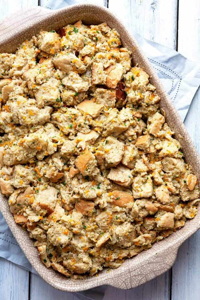 The BEST Traditional Thanksgiving Classic Stuffing Recipe | Foodtasia