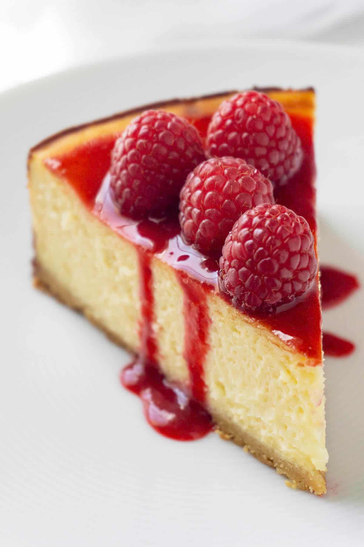 White Chocolate Raspberry Cheesecake | Foodtasia