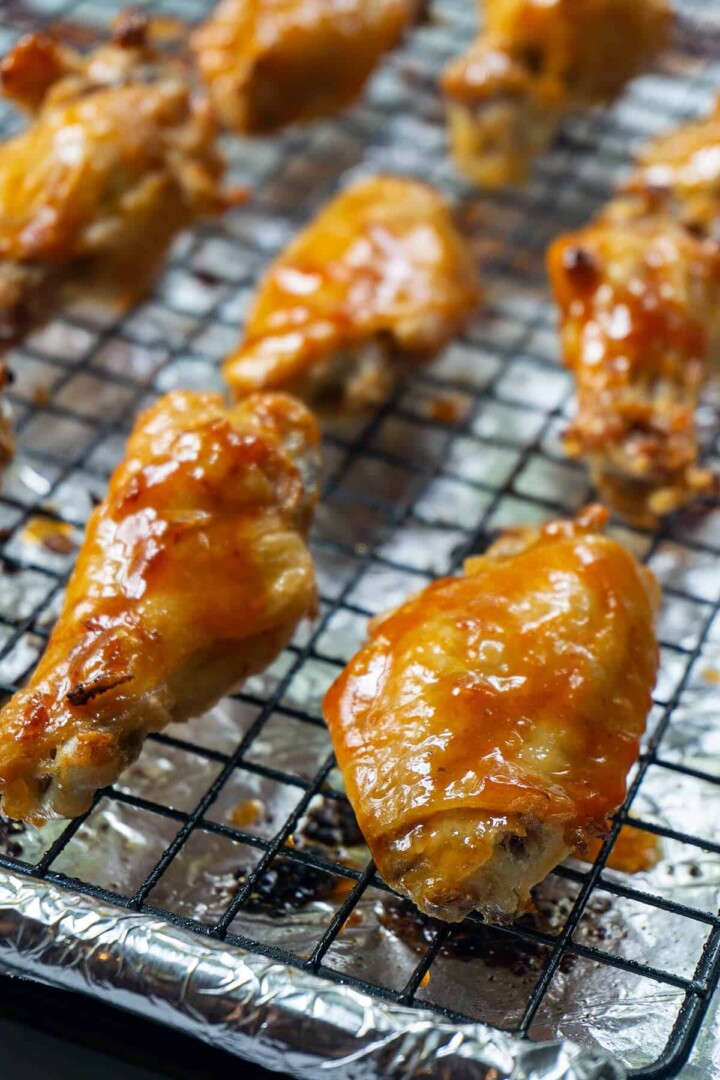 Baked Honey Sriracha Chicken Wings | Foodtasia