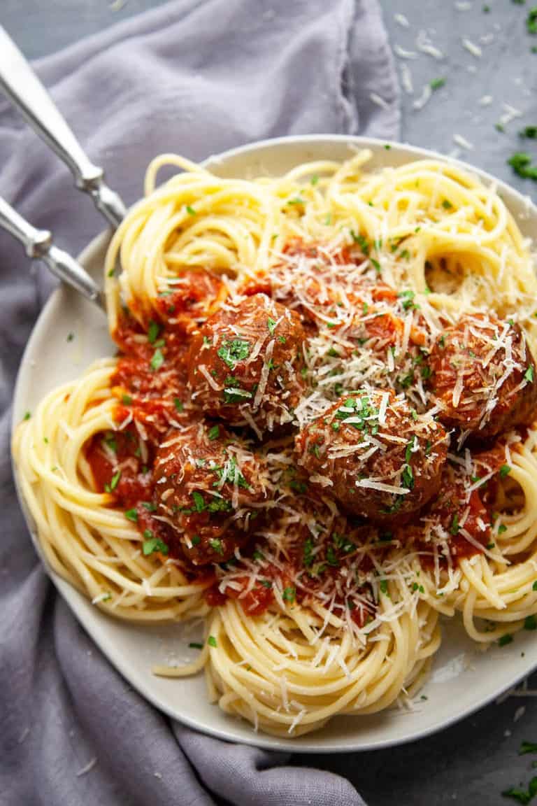 Spaghetti and Meatballs | Foodtasia