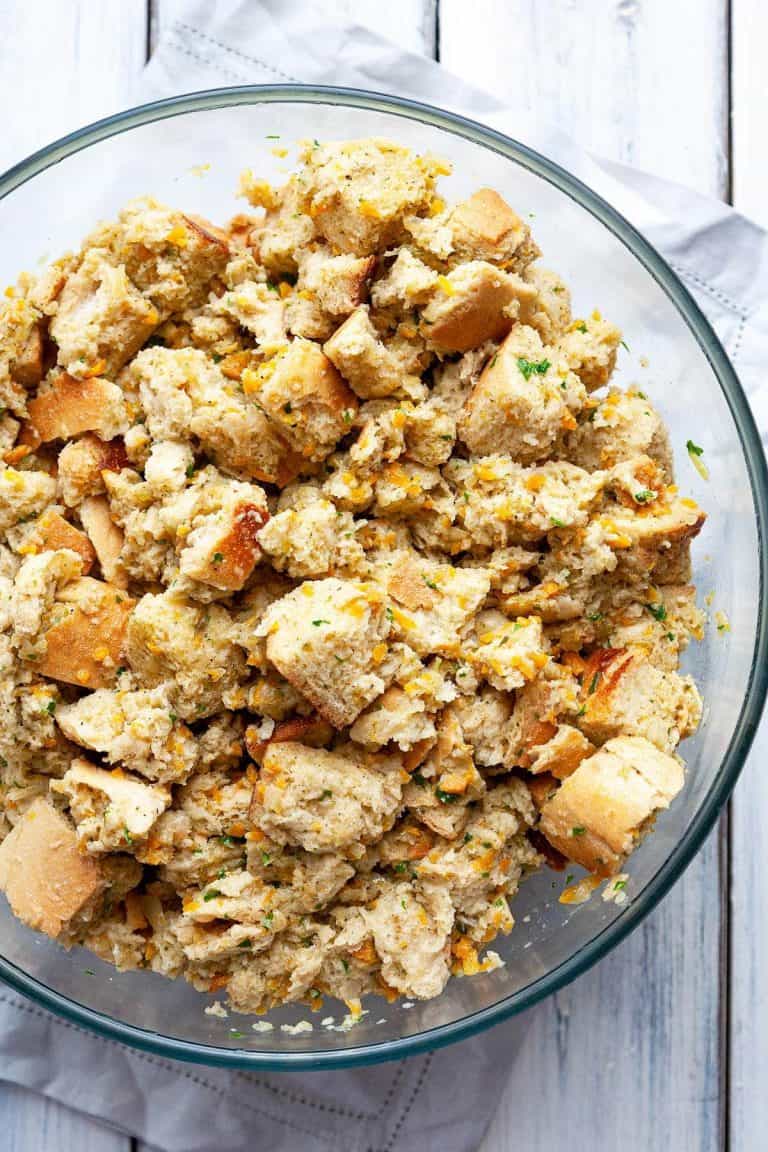 The BEST Traditional Thanksgiving Classic Stuffing Recipe Foodtasia