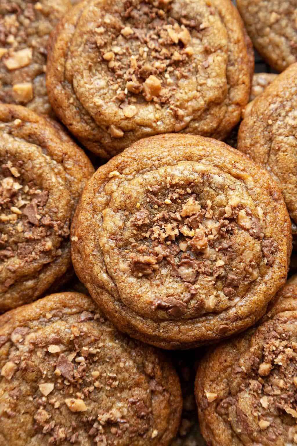 The BEST Thick and Chewy Brown Butter Toffee Cookies | Foodtasia