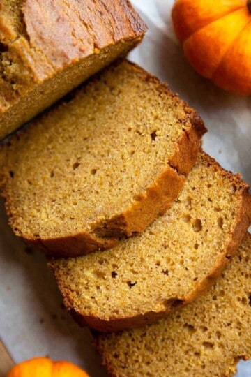 Best Ever Pumpkin Bread Recipe (VIDEO) | Foodtasia