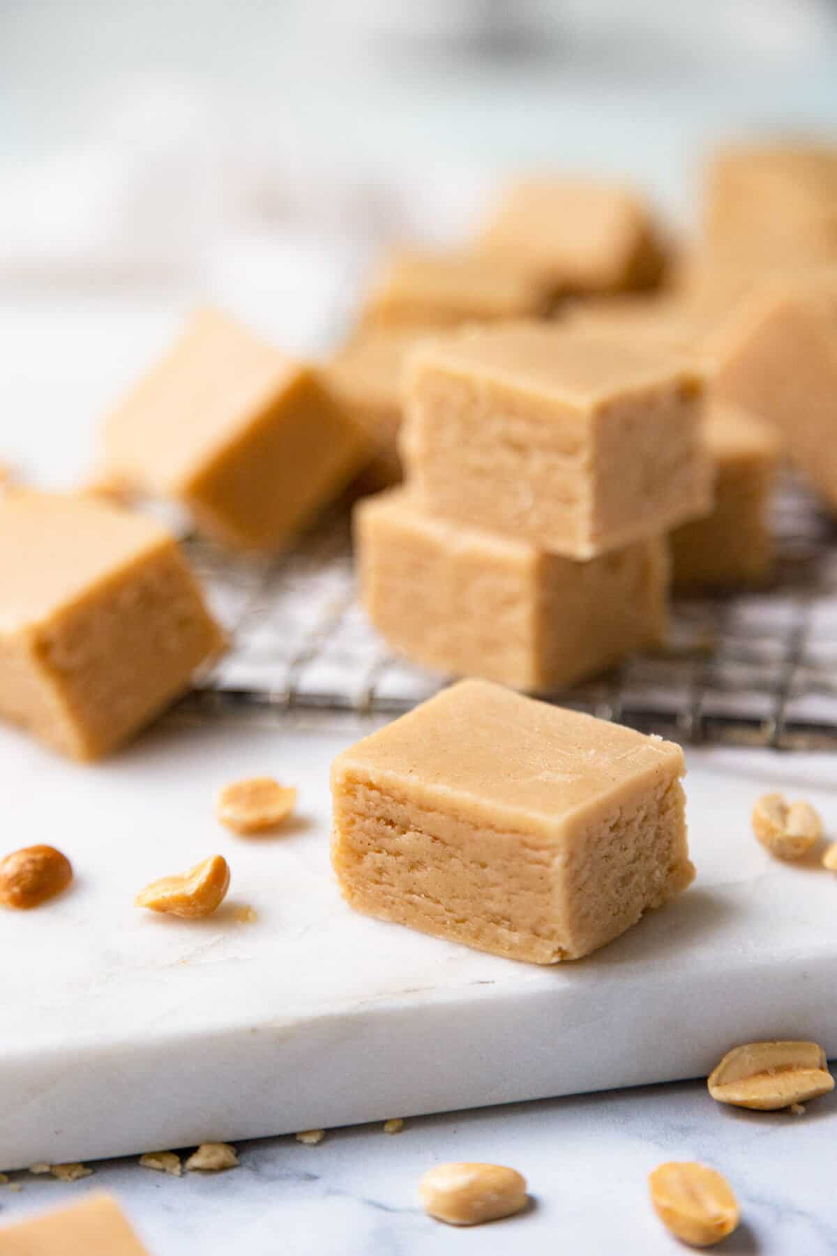 Easy Peanut Butter Fudge Recipe (VIDEO) BEST EVER! | Foodtasia