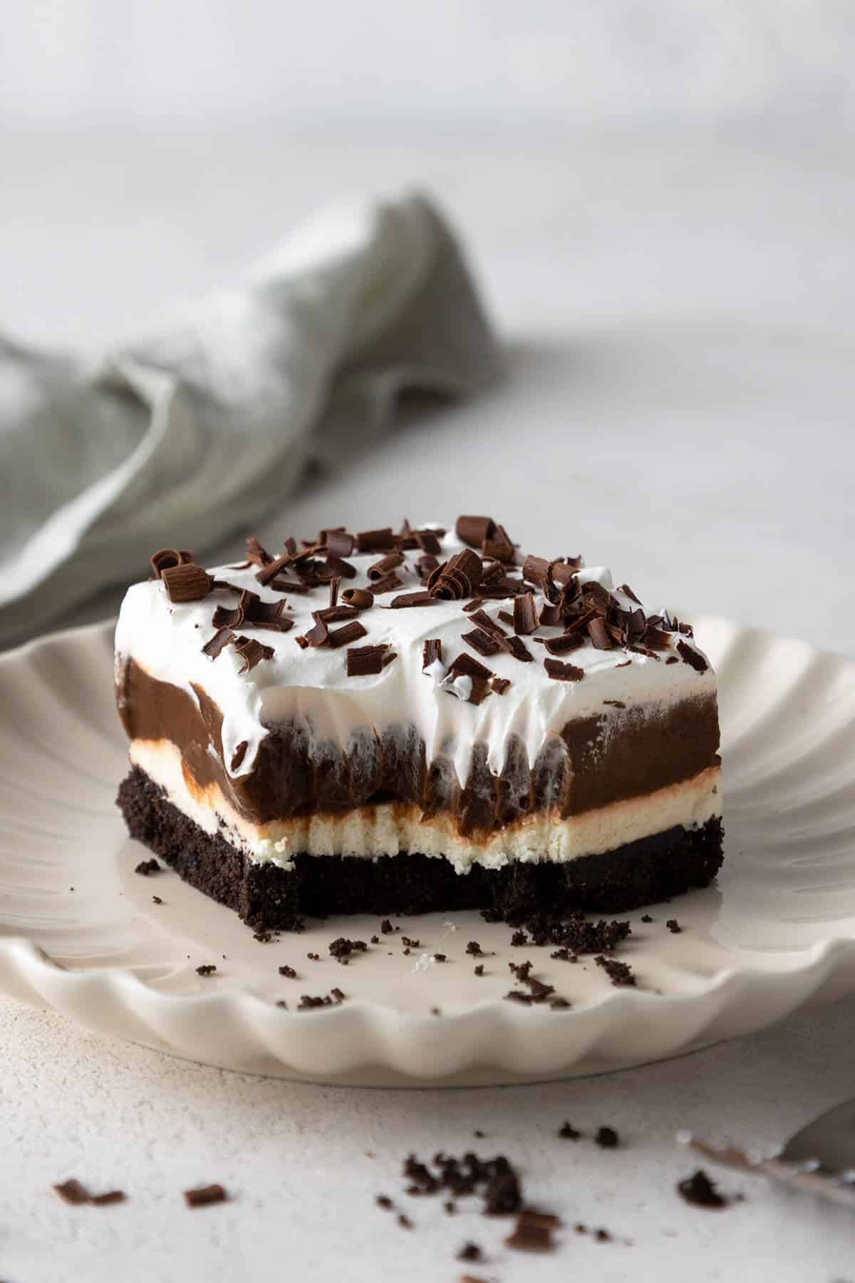 https://foodtasia.com/wp-content/uploads/2022/09/chocolate-lasagna-1.jpeg